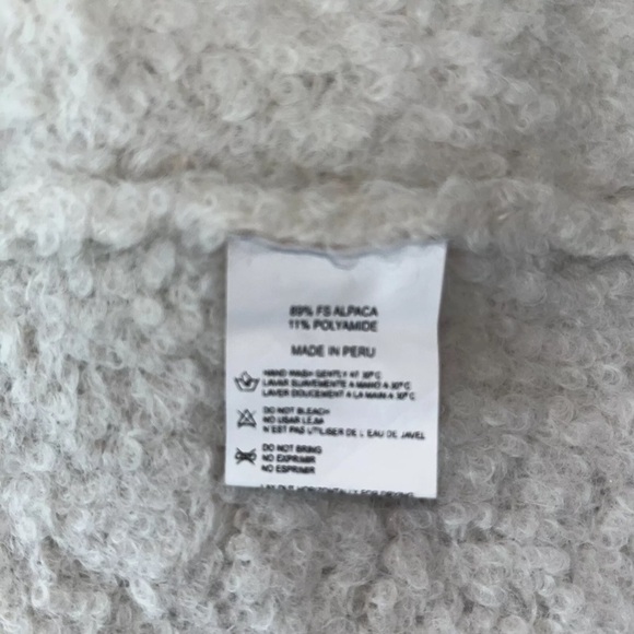 Mia Mothers In Action Sustainable Clothing Size Small/Medium 89% Alpaca Wool - Picture 6 of 7